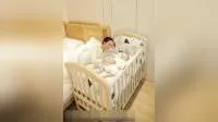 Extendable Kid Wooden Bed Solid Baby Furniture Crib Beside Bed on Sale in Stock with Good Price 